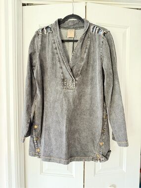 Fashion Nova Washed Gray Long Sleeve Tunic with Shoulder Embellishments